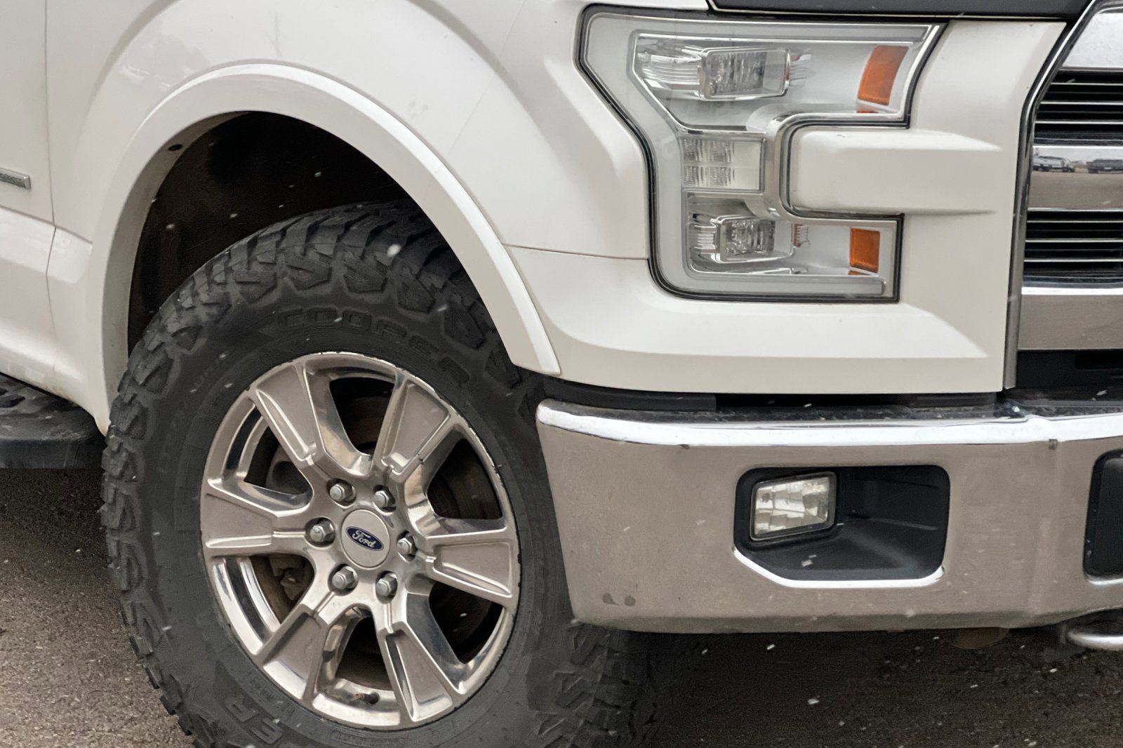 Used 2015 Ford F150 Lariat w/ Equipment Group 502A Luxury image 29
