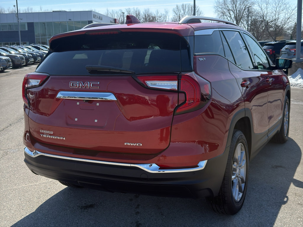 Used 2023 GMC Terrain SLT image 5
