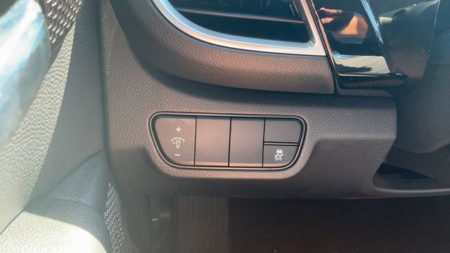 Certified 2025 Kia Seltos X-Line AWD/4WD image 30