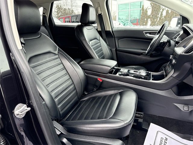 Used 2020 Ford Edge SEL w/ Cold Weather Package image 24