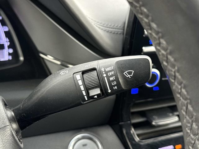 Used 2021 Hyundai Ioniq SE image 25