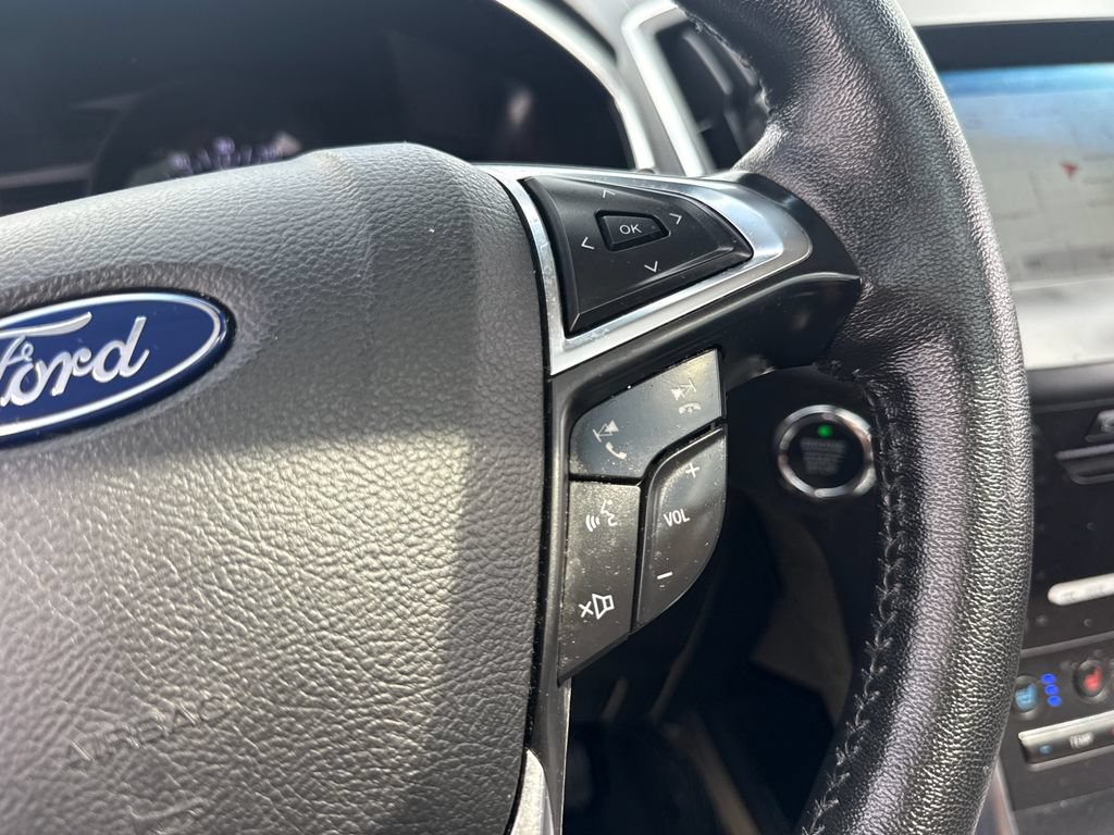 Used 2019 Ford Edge Titanium w/ Equipment Group 301A AWD/4WD image 47