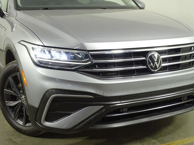 Used 2024 Volkswagen Tiguan SE image 44