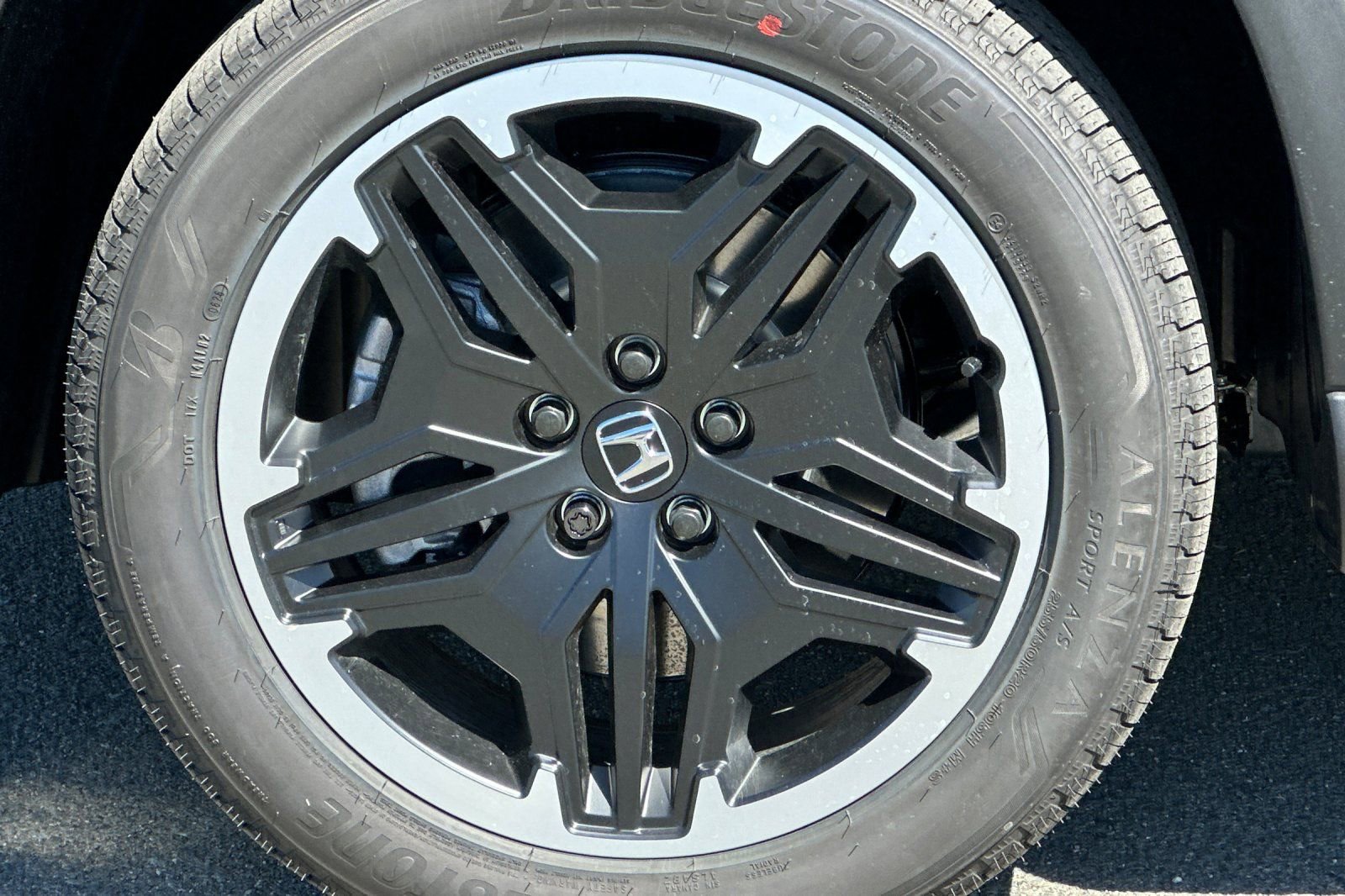 New 2026 Honda Pilot Touring image 35