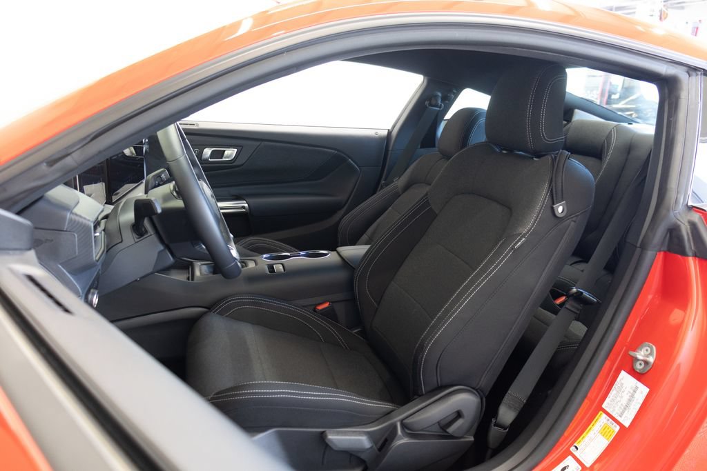Used 2025 Ford Mustang GT RWD image 18