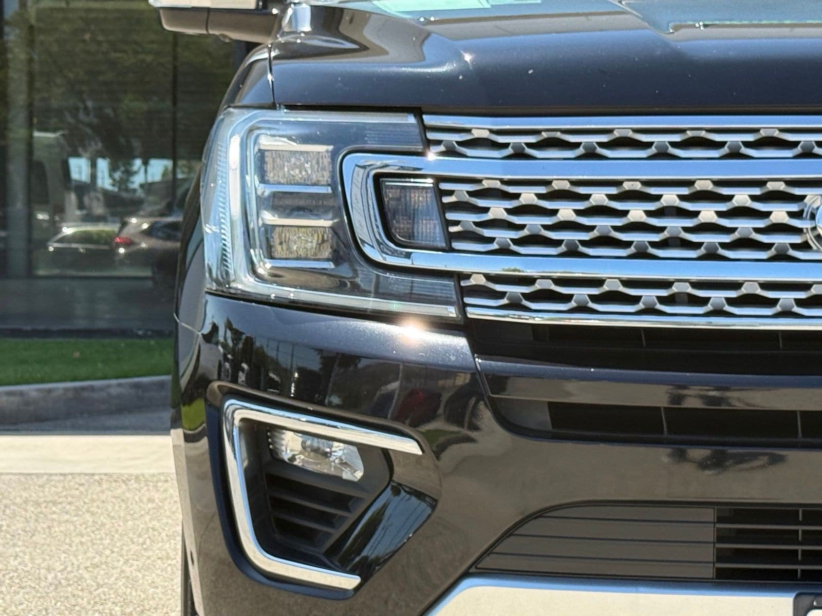 Used 2019 Ford Expedition Platinum RWD image 7
