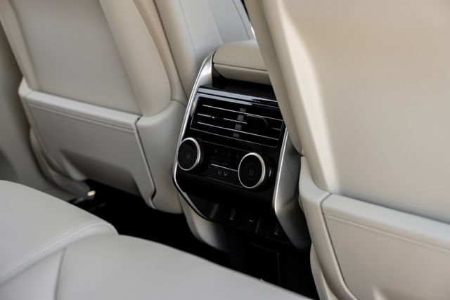 New 2026 Land Rover Range Rover SE AWD/4WD image 48