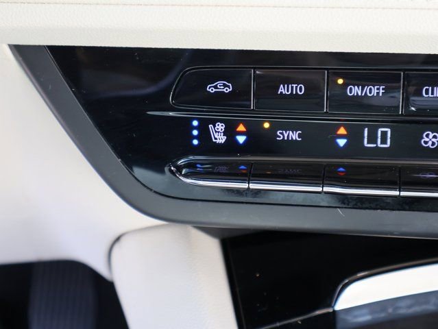 Certified 2022 Buick Envision Avenir w/ Technology Package II image 30