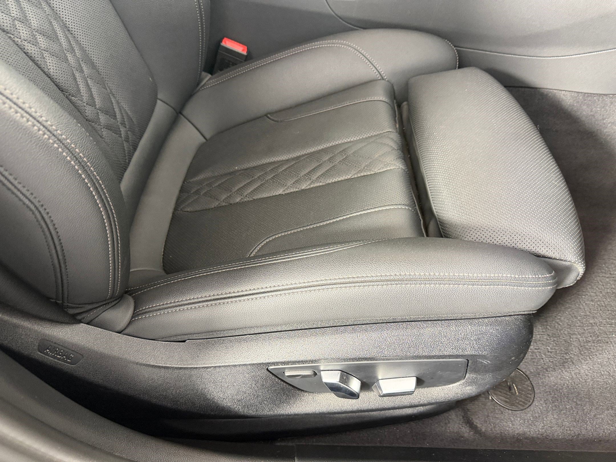 Certified 2023 BMW 530i w/ M Sport Package RWD image 33