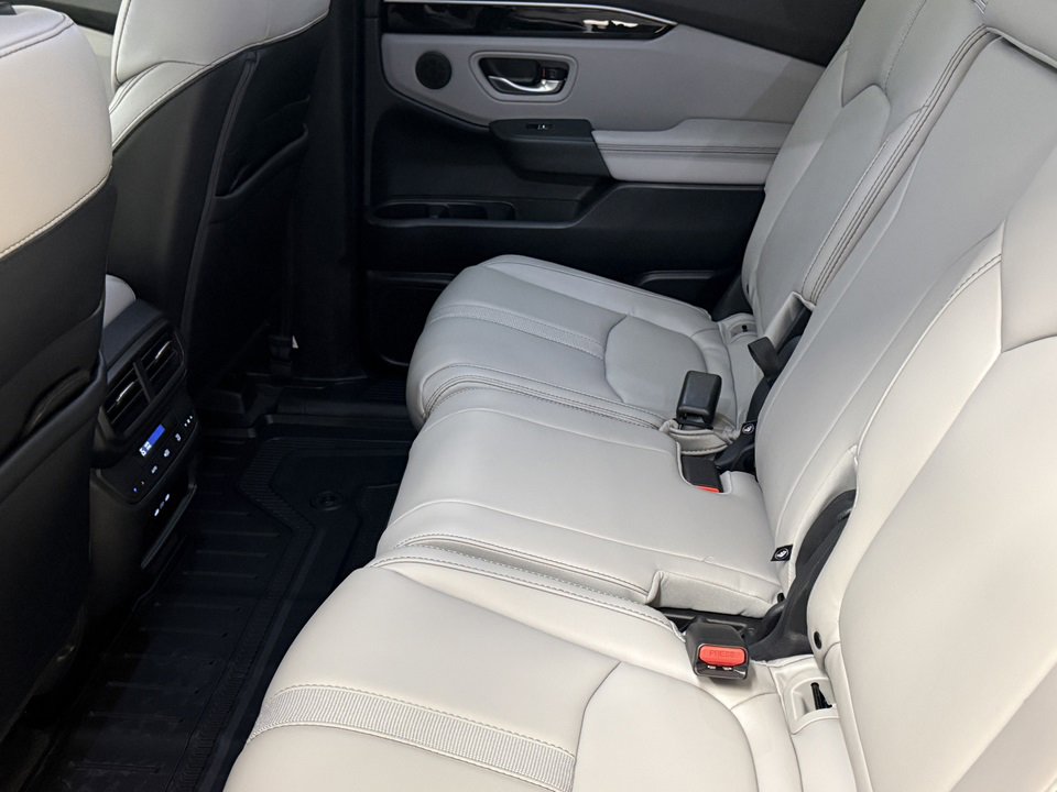 New 2025 Honda Pilot EX-L image 15