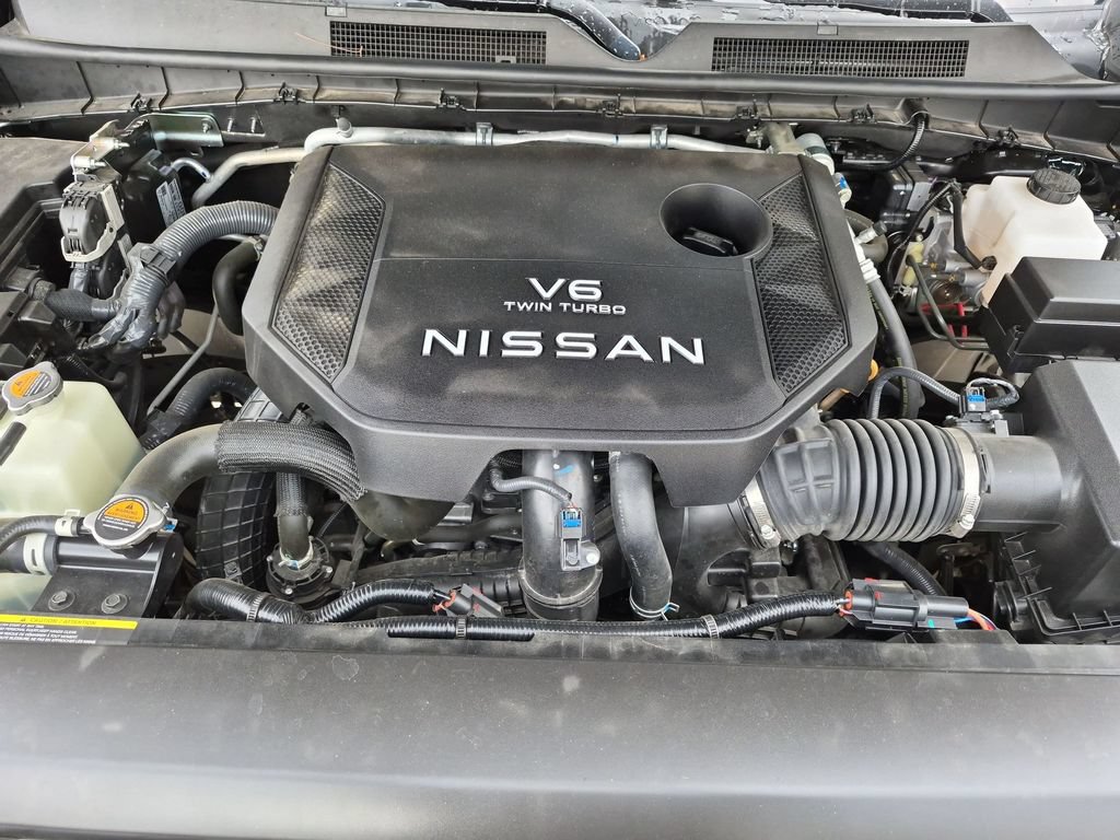 Certified 2025 Nissan Armada PRO-4X AWD/4WD image 40