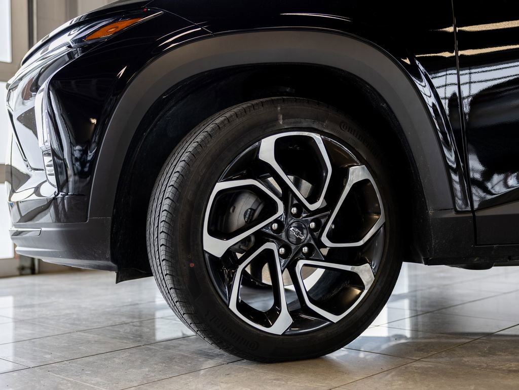 Used 2025 Chevrolet Trax RS w/ Sunroof Package image 10