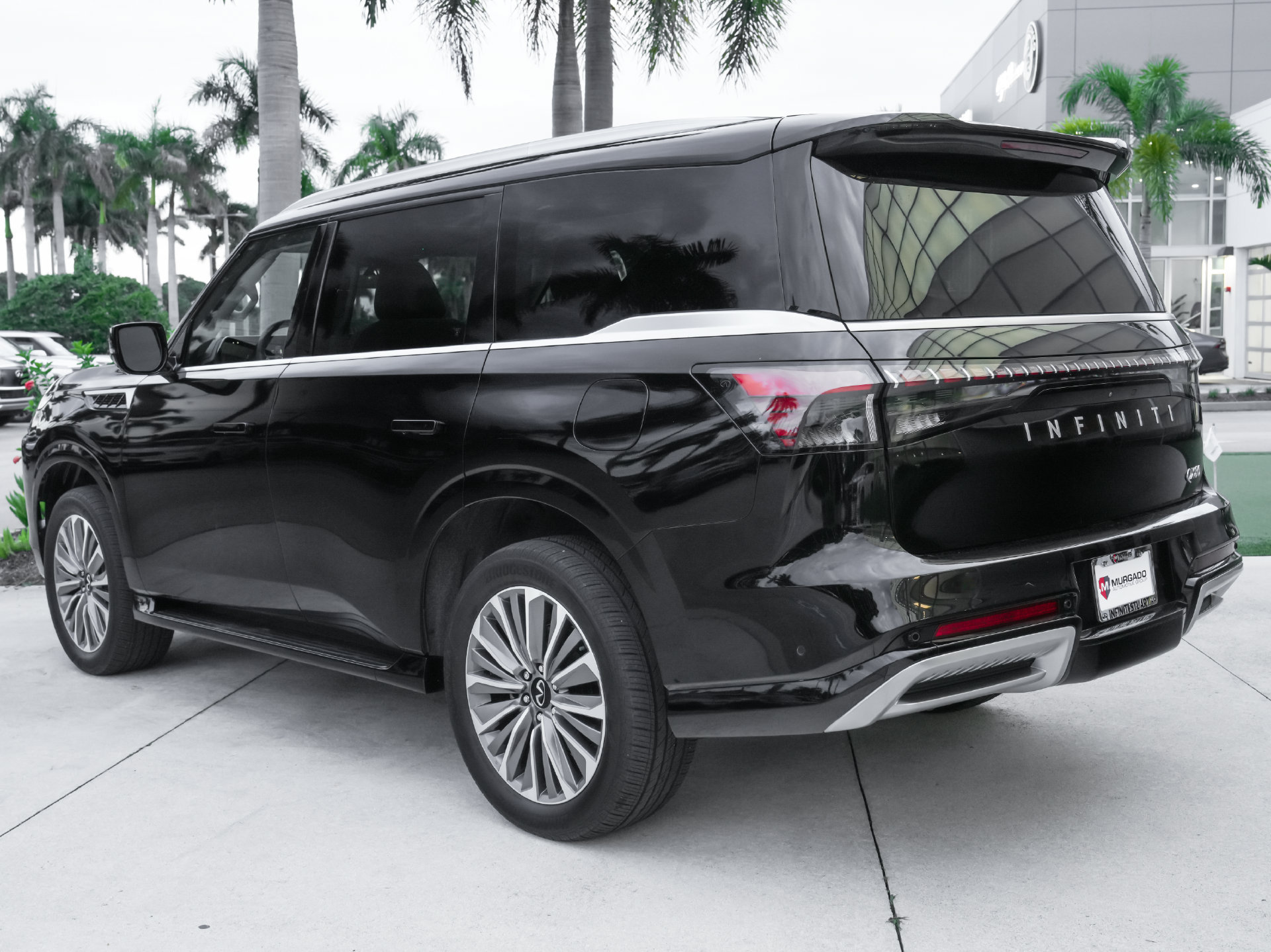 Used 2025 INFINITI QX80 Luxe RWD image 24