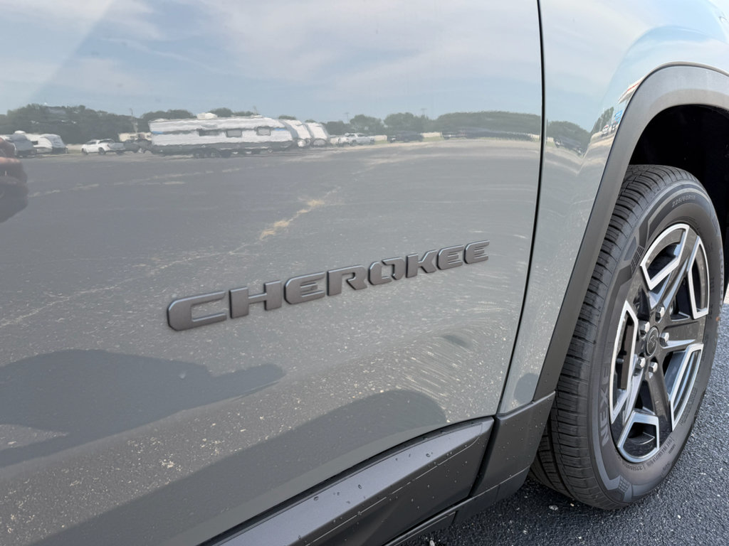 New 2026 Jeep Cherokee Laredo AWD/4WD image 4