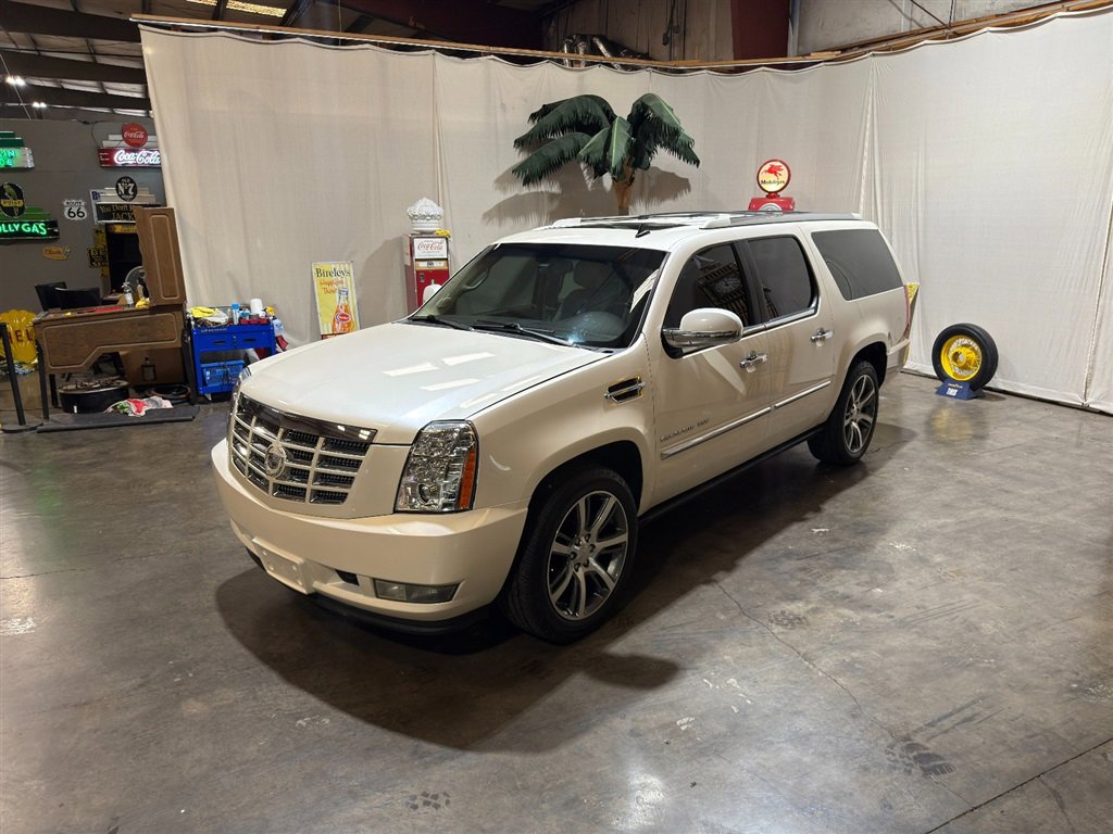 Used 2010 Cadillac Escalade ESV Premium AWD/4WD image 13