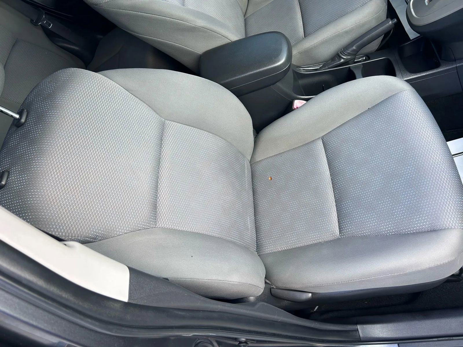 Used 2010 Toyota Matrix image 23