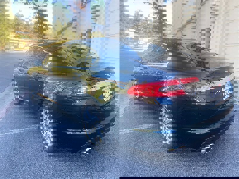 Used 2010 Jaguar XF Luxury image 5