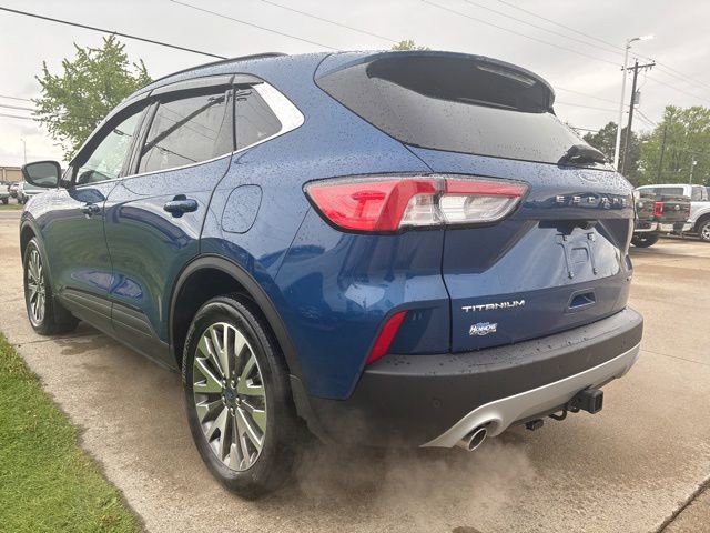 Used 2022 Ford Escape Titanium w/ Class II Trailer Tow Package AWD/4WD image 2