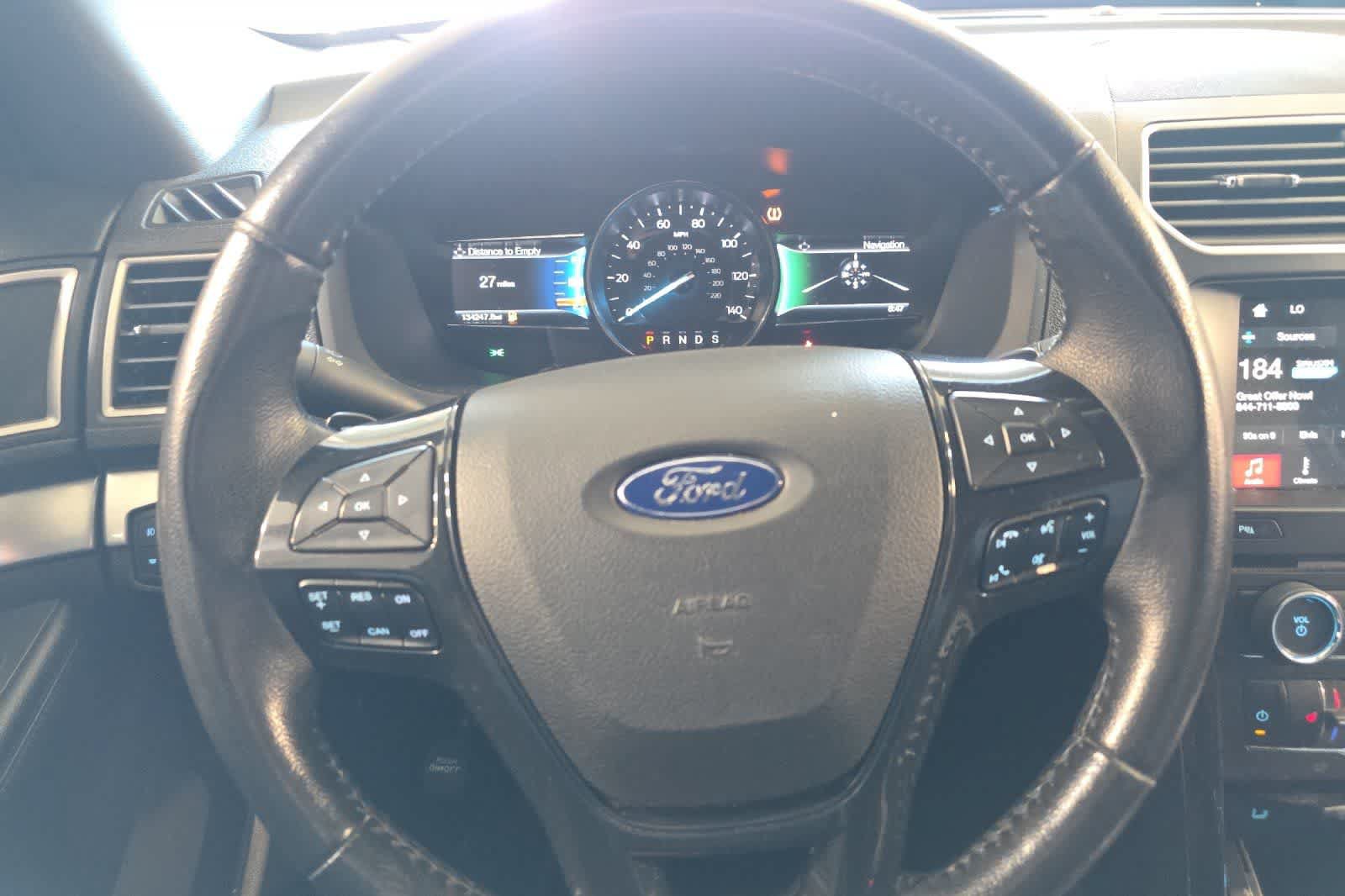Used 2017 Ford Explorer XLT w/ Equipment Group 202A AWD/4WD image 24