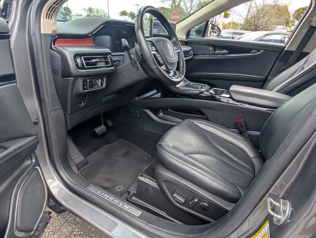Certified 2023 Lincoln Nautilus Reserve w/ Monochromatic Package image 12