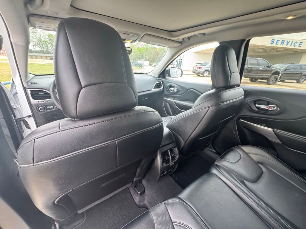 Used 2022 Jeep Cherokee Limited w/ Elite Package image 16