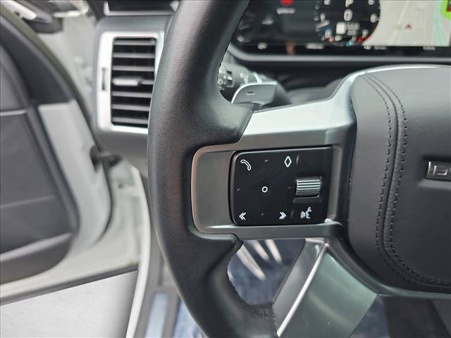 Certified 2023 Land Rover Discovery Metropolitan Edition AWD/4WD image 17