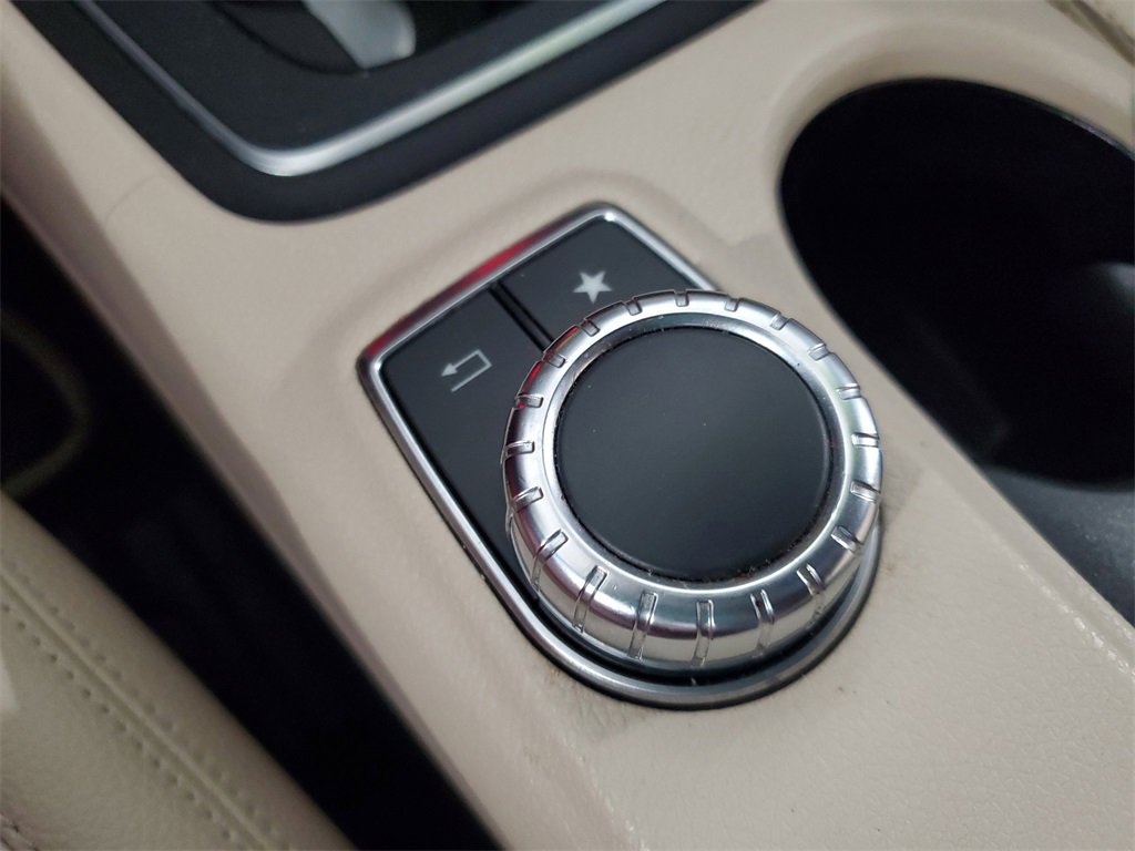 Used 2018 Mercedes-Benz CLA 250 image 30