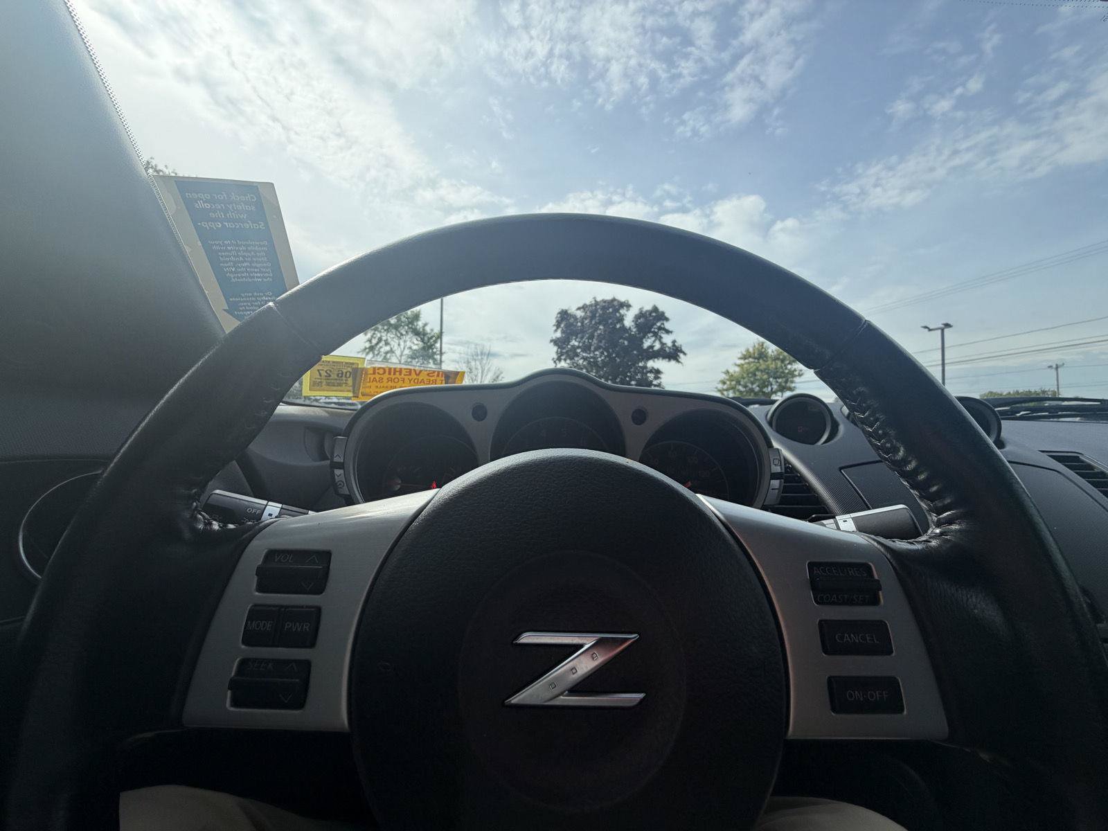 Used 2007 Nissan 350Z Grand Touring RWD image 19
