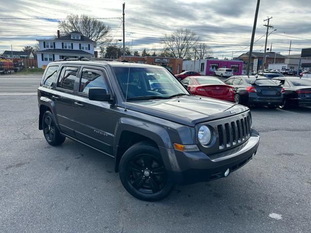 Used 2015 Jeep Patriot Latitude image 2