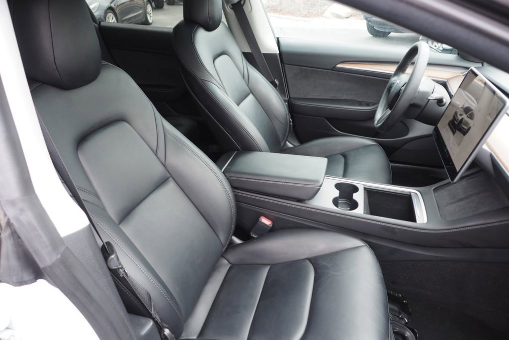 Used 2023 Tesla Model 3 Standard Range image 19