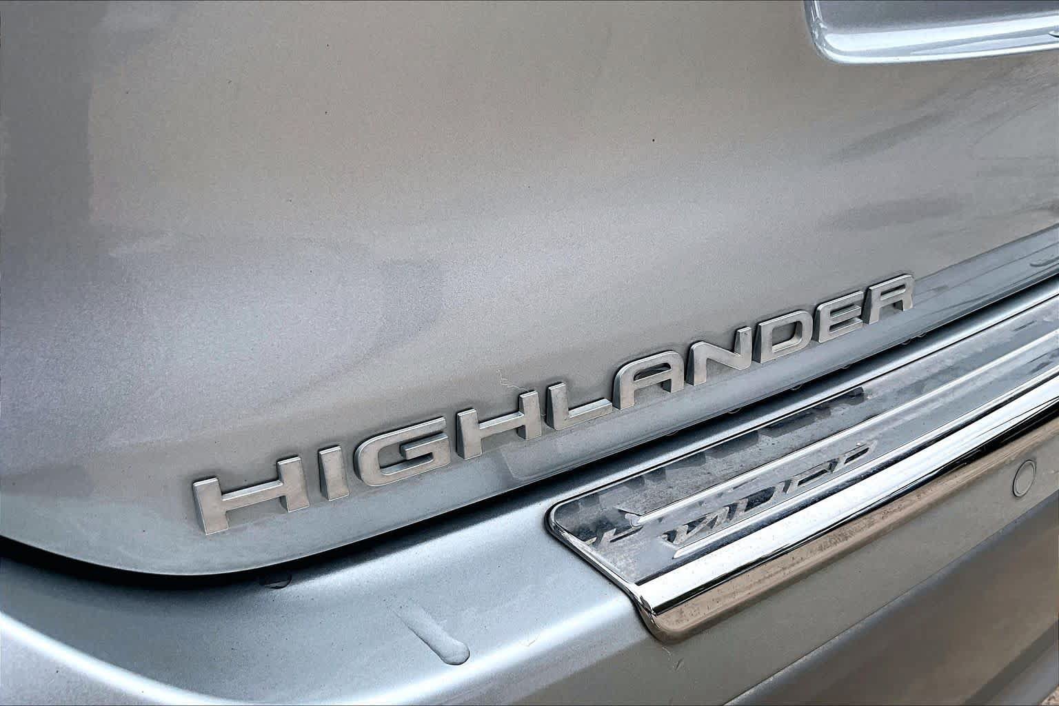 Used 2021 Toyota Highlander Platinum FWD image 31