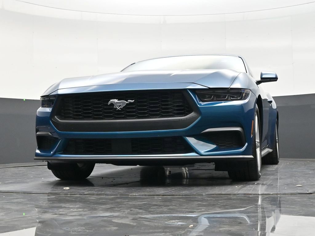 Used 2026 Ford Mustang Coupe RWD image 28