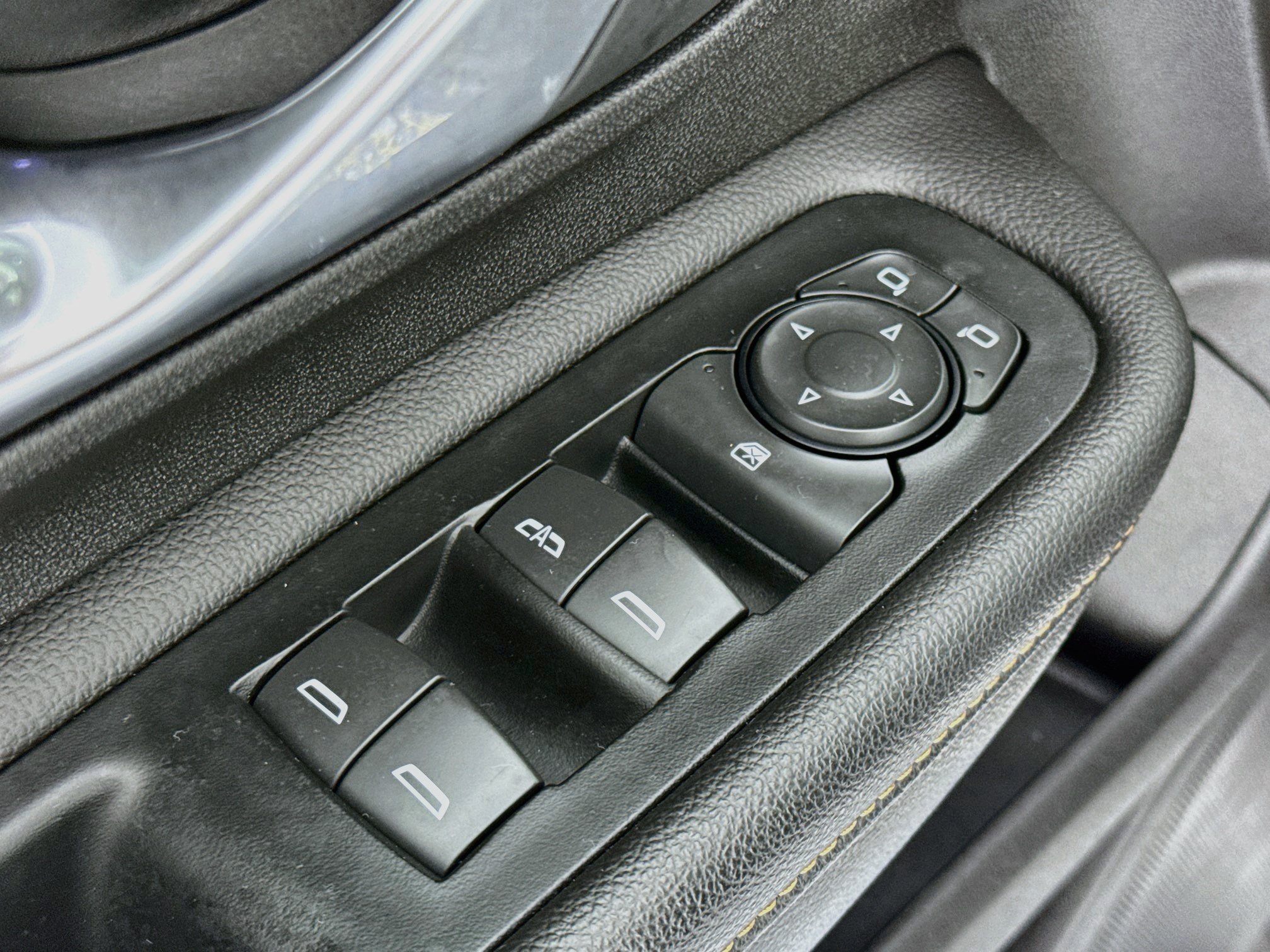 Used 2018 GMC Terrain SLE FWD image 17