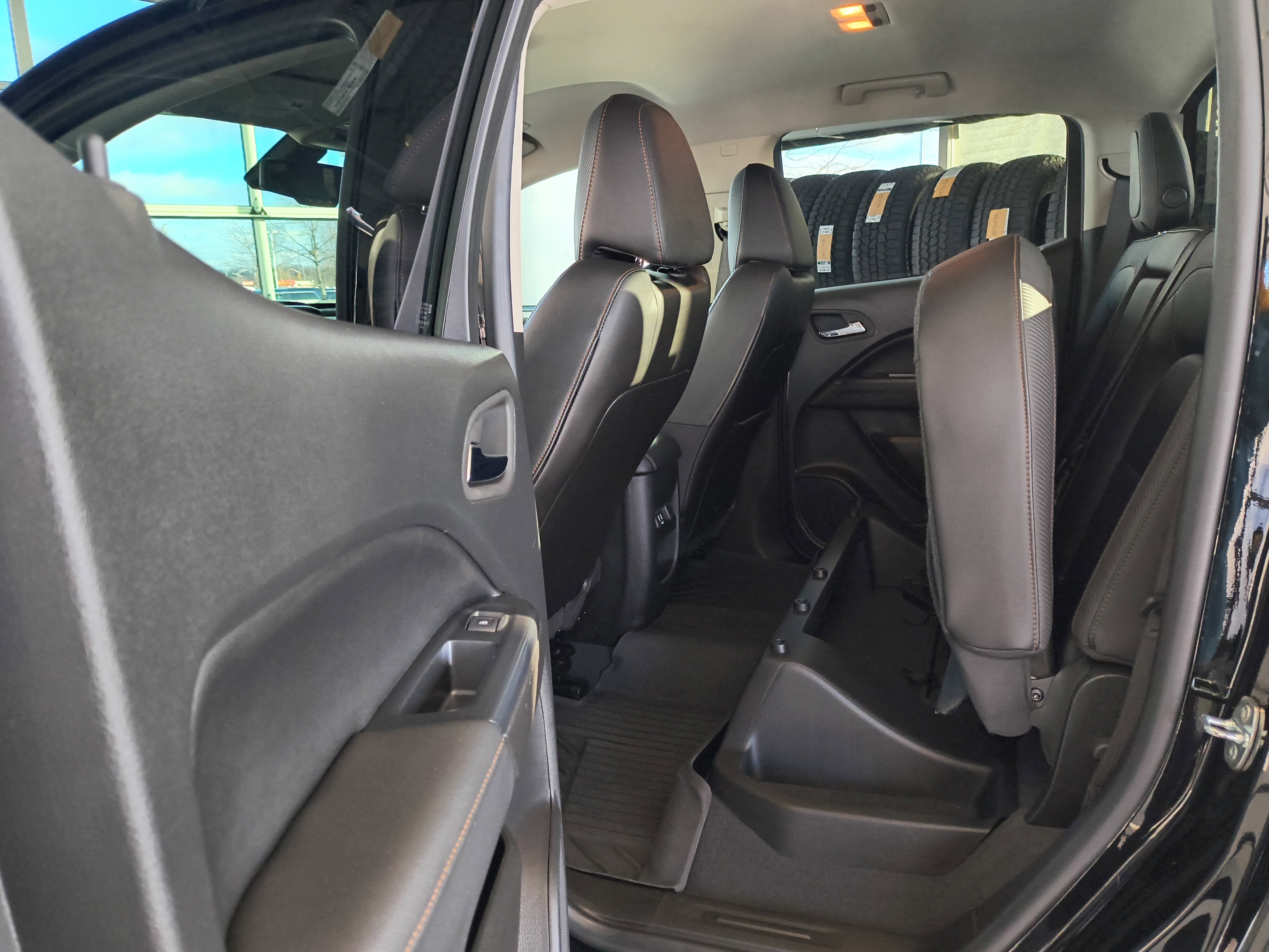 Used 2022 GMC Canyon AT4 w/ Trailering Package image 30