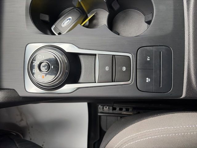Used 2021 Ford Escape SE w/ Cold Weather Package image 17