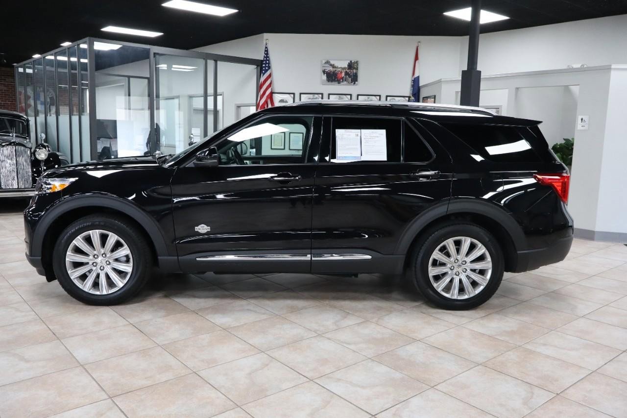 Used 2021 Ford Explorer King Ranch w/ Premium Technology Package AWD/4WD image 2