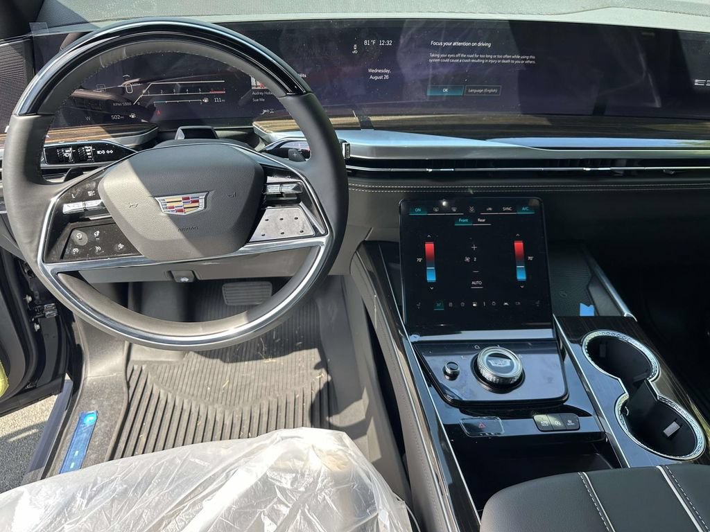 New 2026 Cadillac Escalade Luxury w/ Touring Package AWD/4WD image 10
