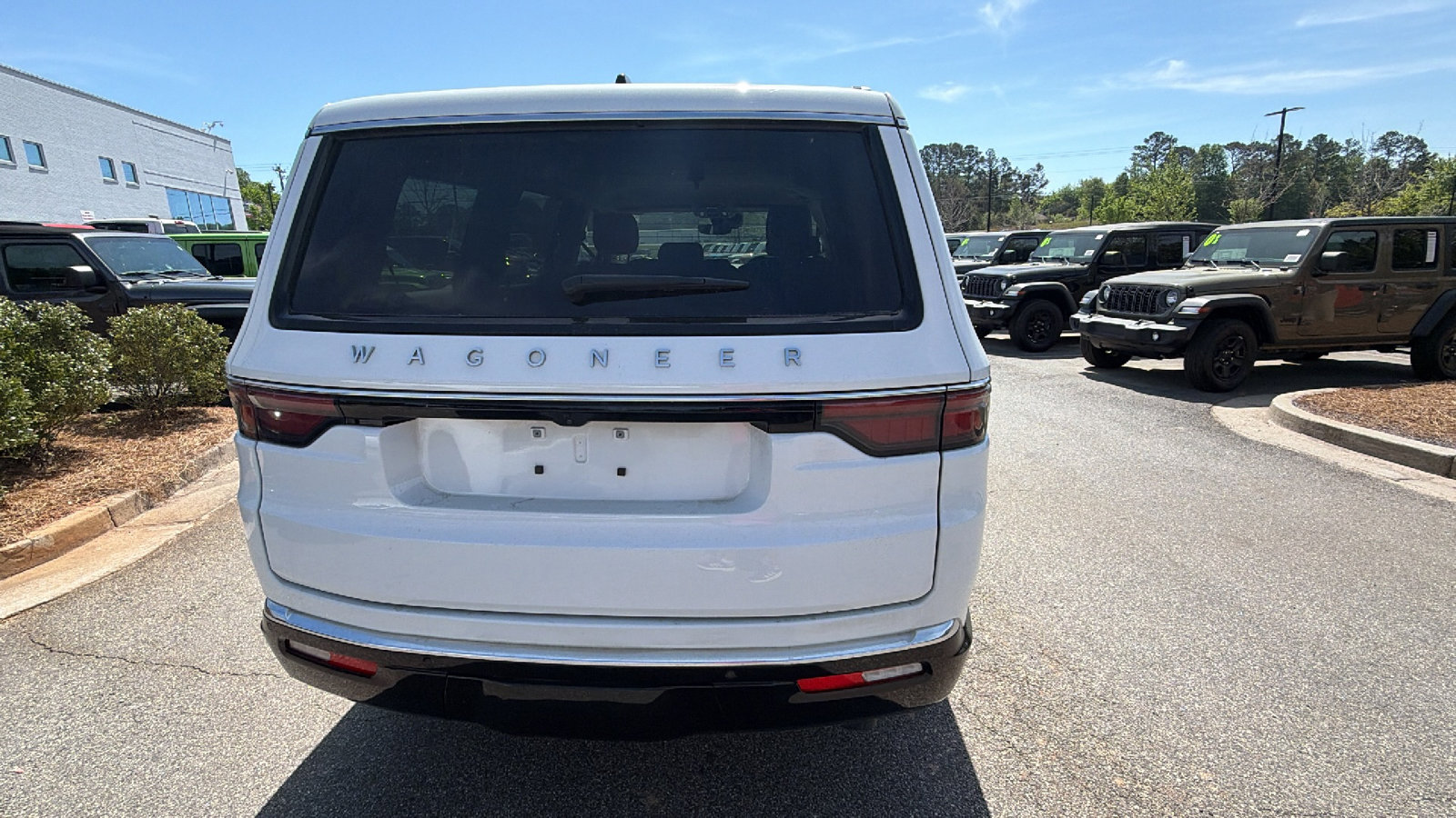 Used 2024 Jeep Wagoneer 4WD image 9