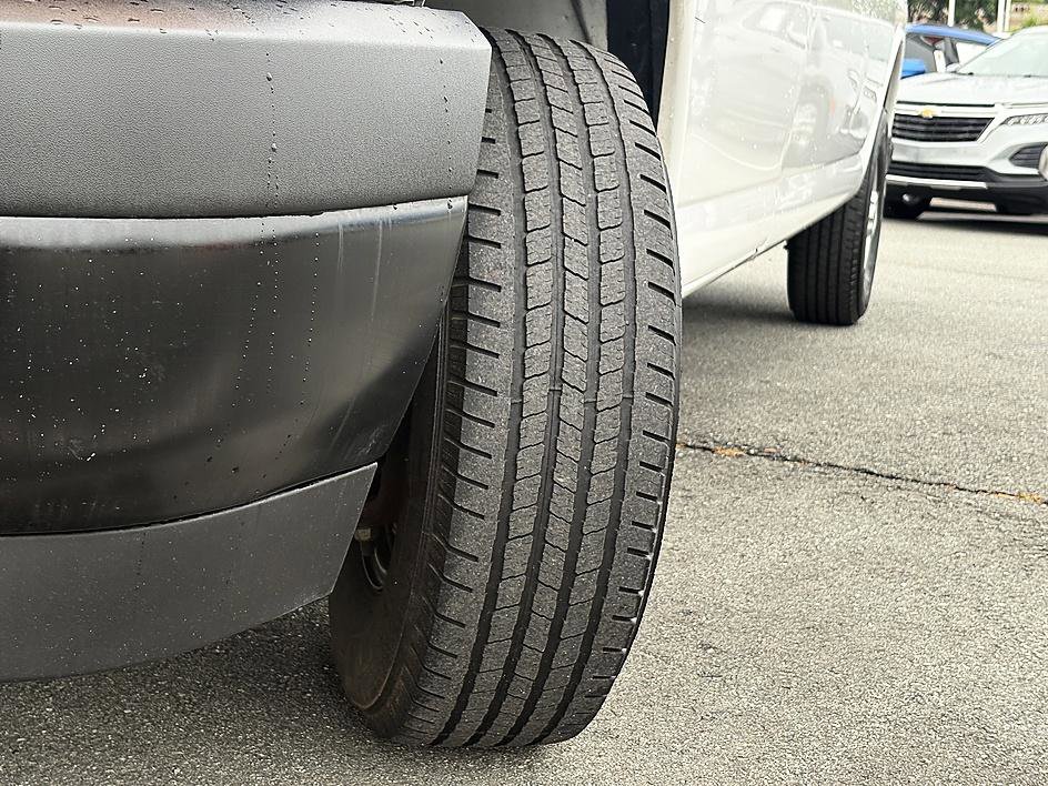Used 2025 Chevrolet Express 2500 Extended RWD image 19