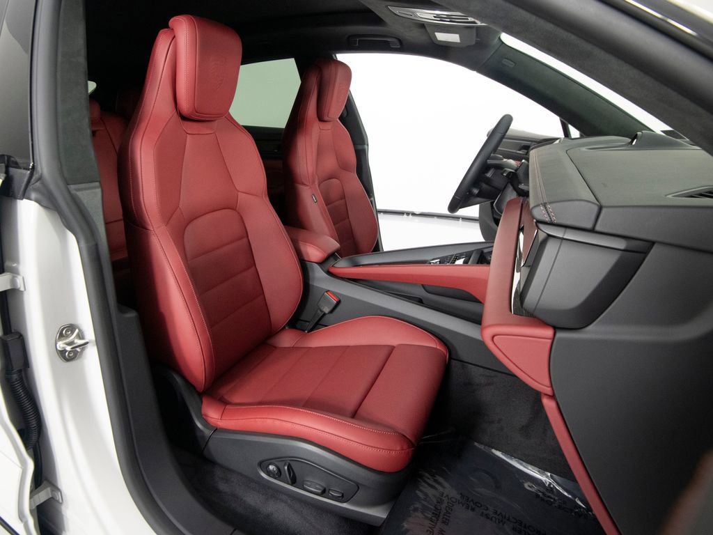 New 2026 Porsche Macan Turbo Electric image 34