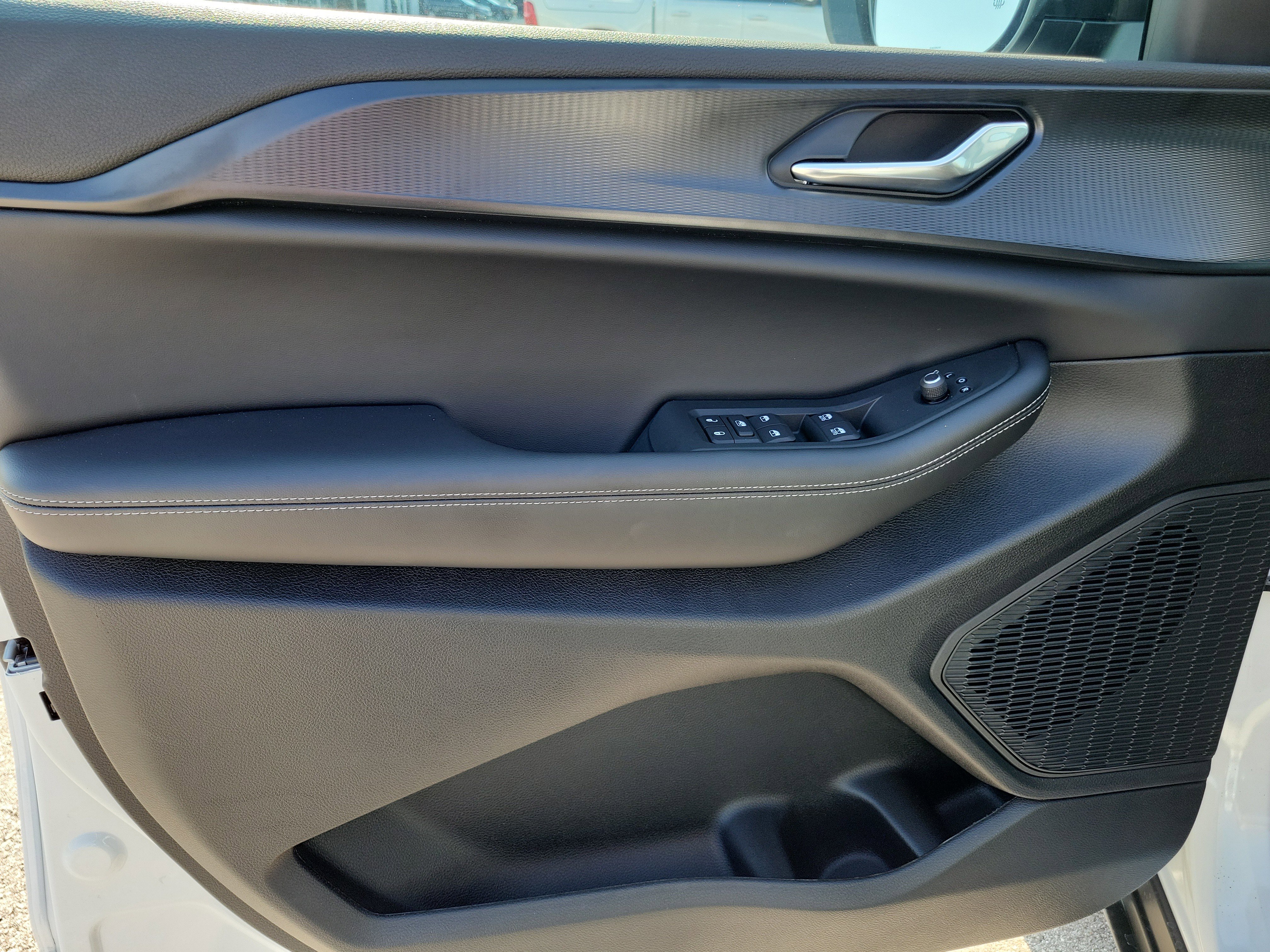 New 2025 Jeep Grand Cherokee Laredo X image 16