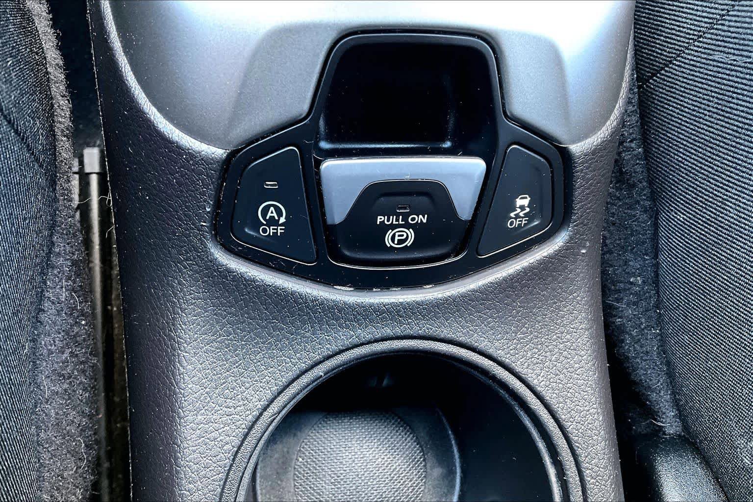 Used 2018 Jeep Compass Latitude AWD/4WD image 36