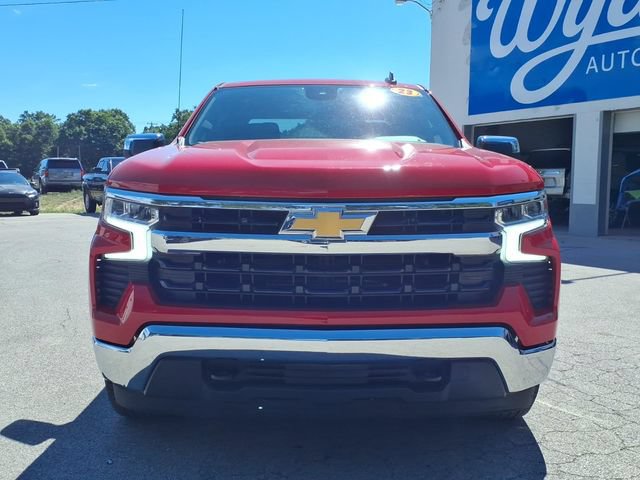 Used 2023 Chevrolet Silverado 1500 LT AWD/4WD image 2