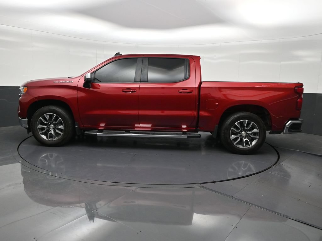 Used 2023 Chevrolet Silverado 1500 LT RWD image 2