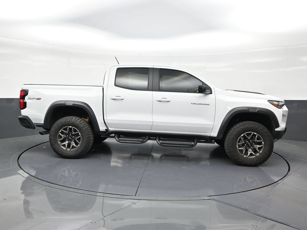Used 2025 Chevrolet Colorado ZR2 AWD/4WD image 6