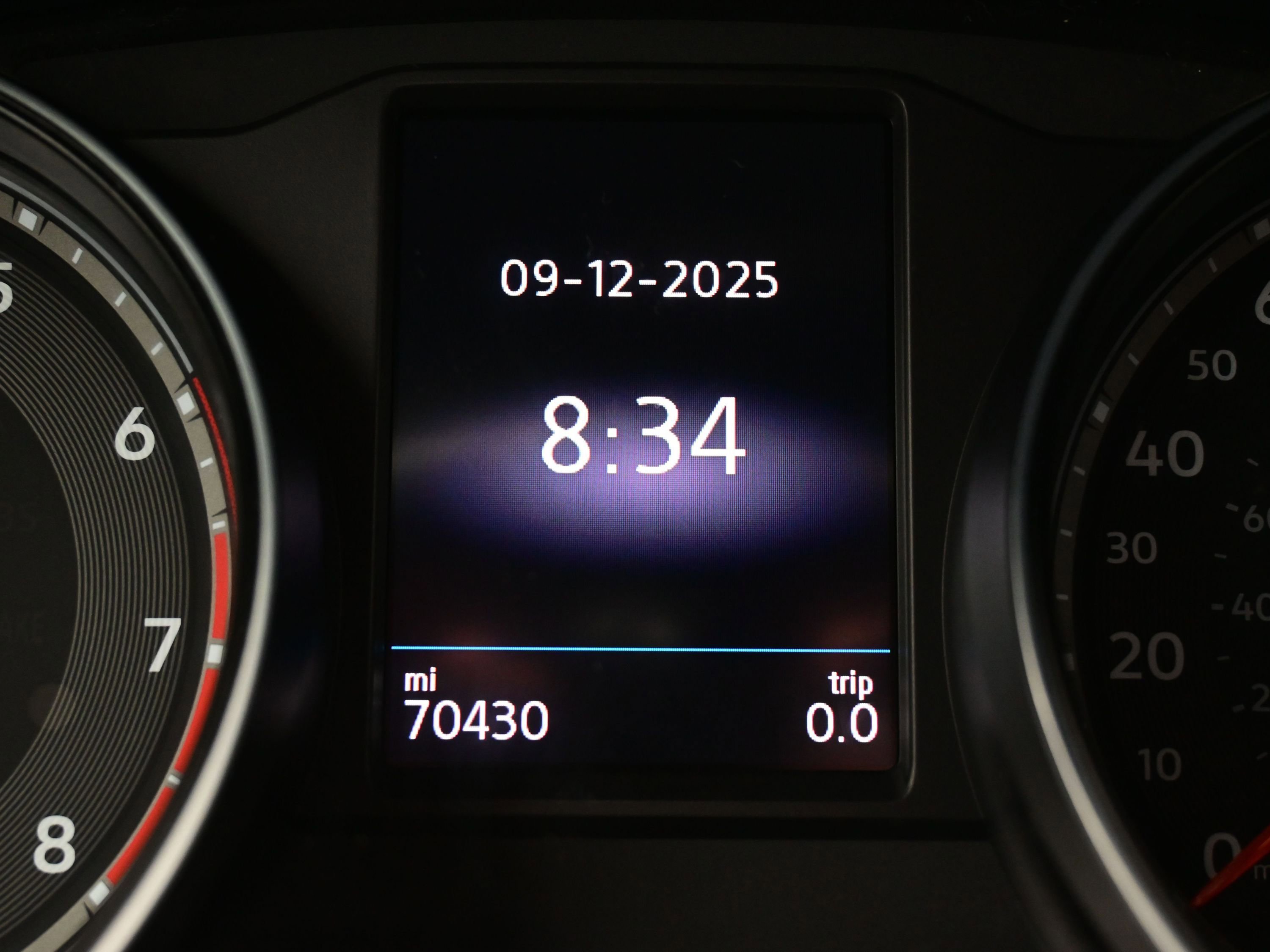 Used 2020 Volkswagen Atlas Cross Sport SE image 27