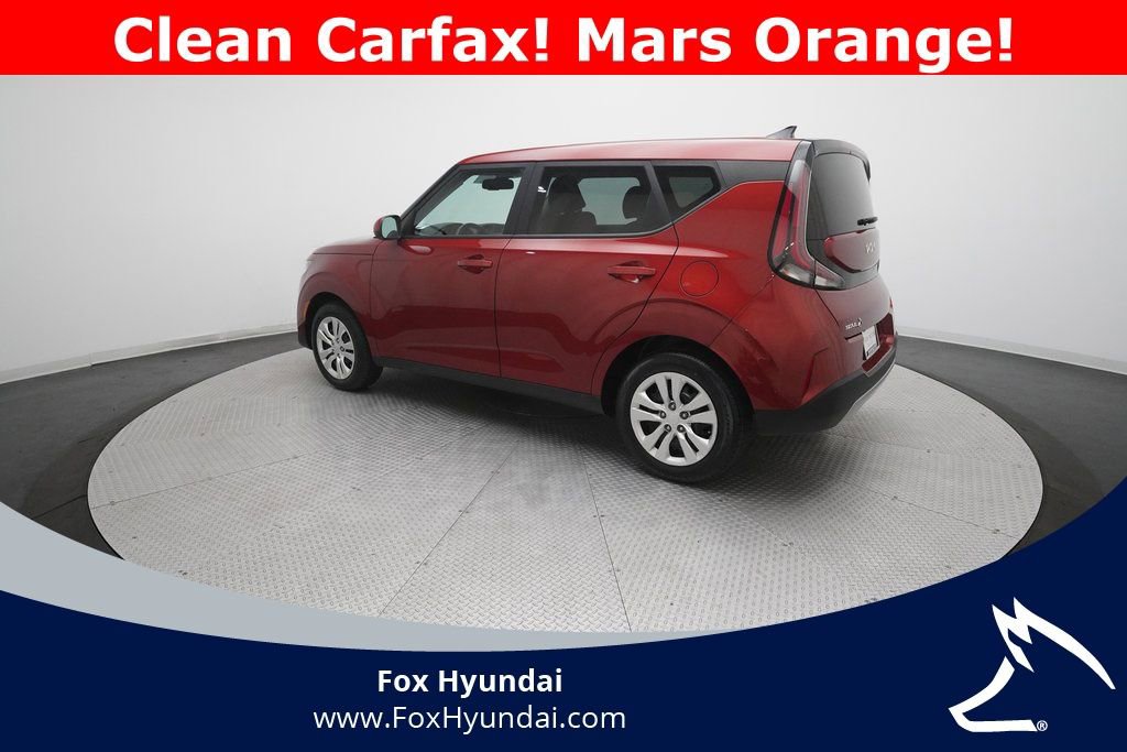 Used 2023 Kia Soul LX image 12