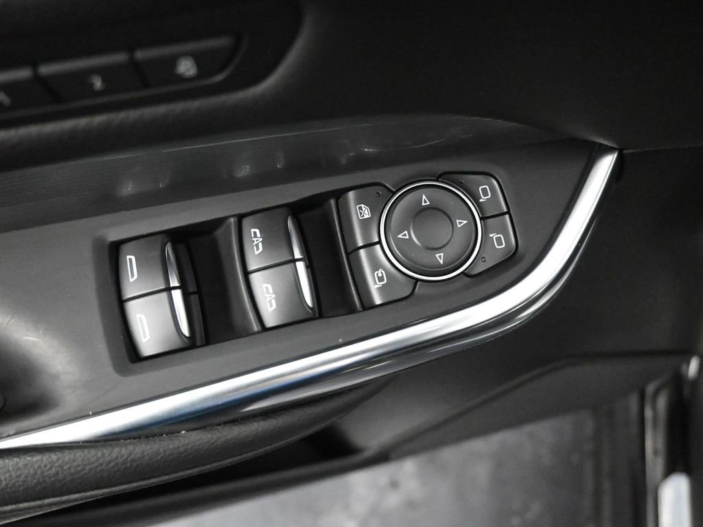 Used 2025 Cadillac XT4 Premium Luxury image 30