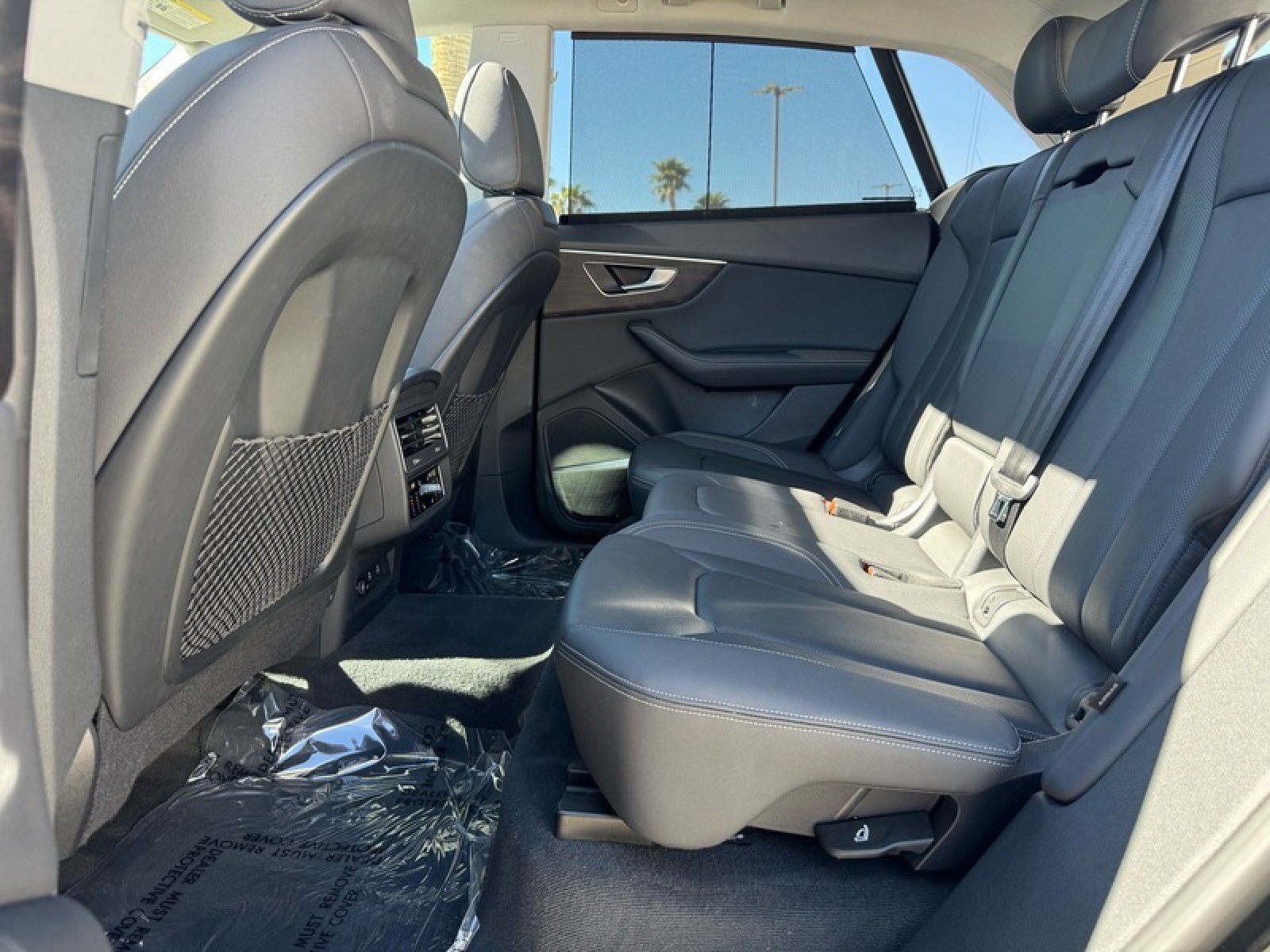 Used 2023 Audi Q8 Premium Plus w/ Premium Plus Package image 16