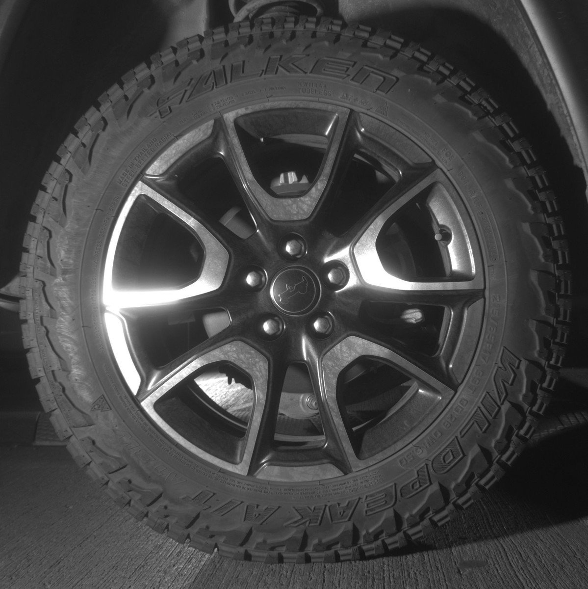 Used 2025 Jeep Compass Trailhawk AWD/4WD image 15